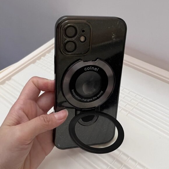 Cream iPhone16 Case - Picture 1 of 3